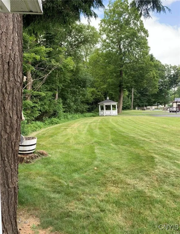 135 Button Lane, Frankfort, New York 13340, Frankfort, New York 13340, 3 Bedrooms Bedrooms, 10 Rooms Rooms,3 BathroomsBathrooms,Residential Lease,For Rent,135 Button Lane, Frankfort, New York 13340,S1621114