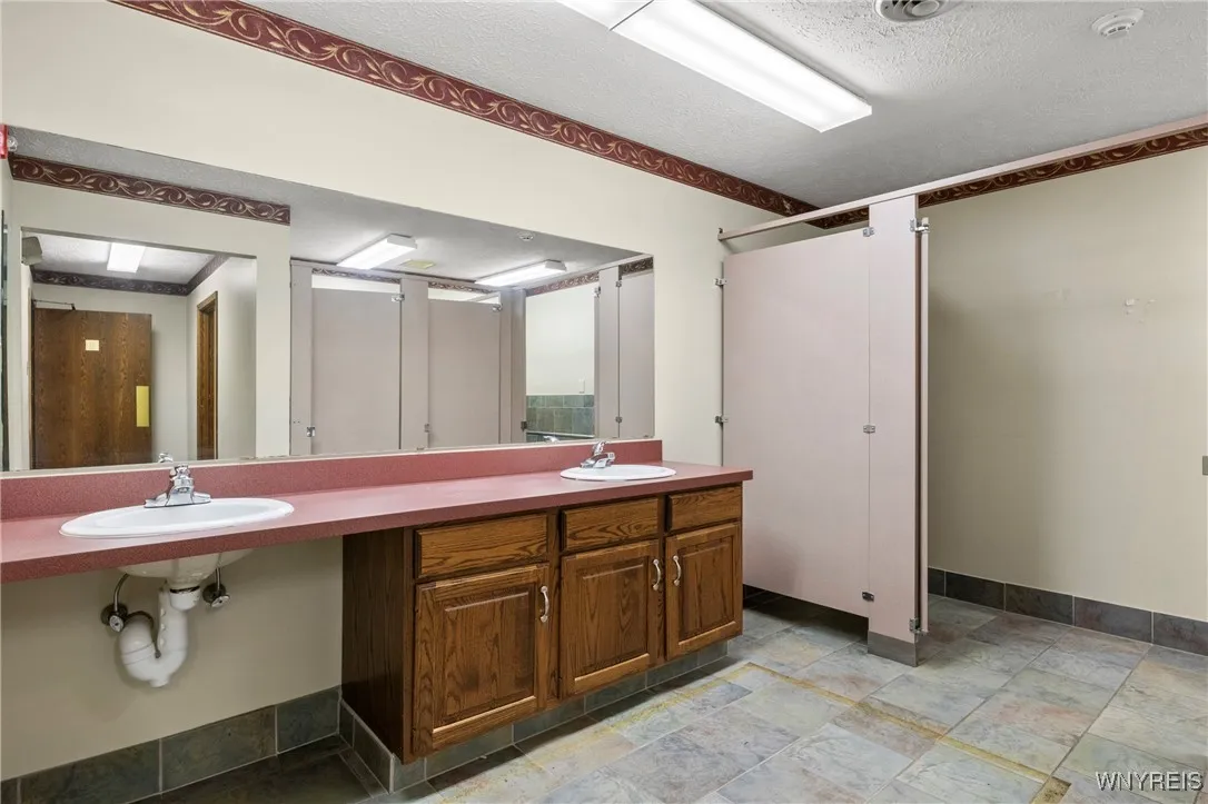 2099 River Road, Wheatfield, New York 14304, Wheatfield, New York 14304, ,Commercial Sale,For Sale,2099 River Road, Wheatfield, New York 14304,B1621664