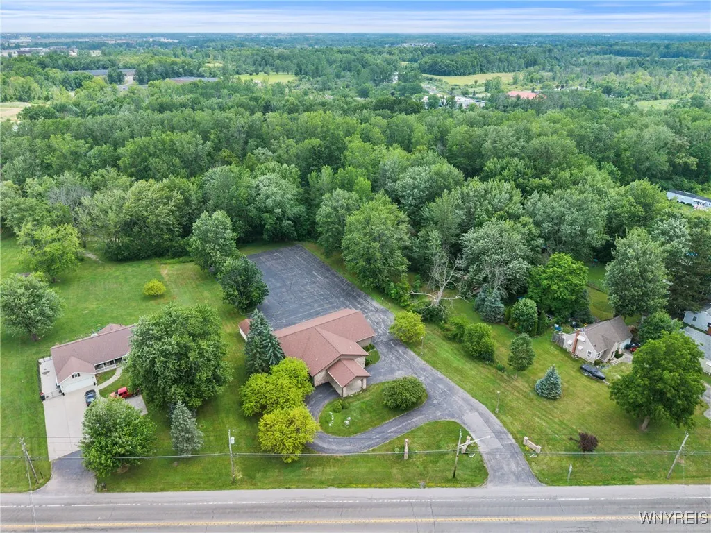 2099 River Road, Wheatfield, New York 14304, Wheatfield, New York 14304, ,Commercial Sale,For Sale,2099 River Road, Wheatfield, New York 14304,B1621664