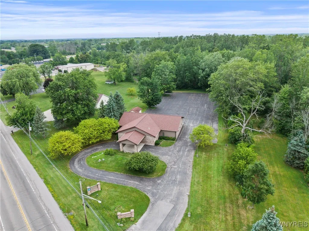 2099 River Road, Wheatfield, New York 14304, Wheatfield, New York 14304, ,Commercial Sale,For Sale,2099 River Road, Wheatfield, New York 14304,B1621664