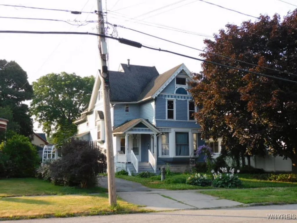 18 Ellicott Avenue, Batavia City, New York 14020, Batavia City, New York 14020, 4 Bedrooms Bedrooms, ,2 BathroomsBathrooms,Residential,For Sale,18 Ellicott Avenue, Batavia City, New York 14020,B1621745