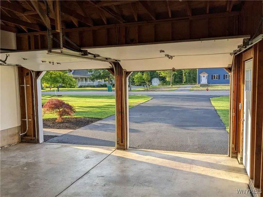 Attached 2 car garage