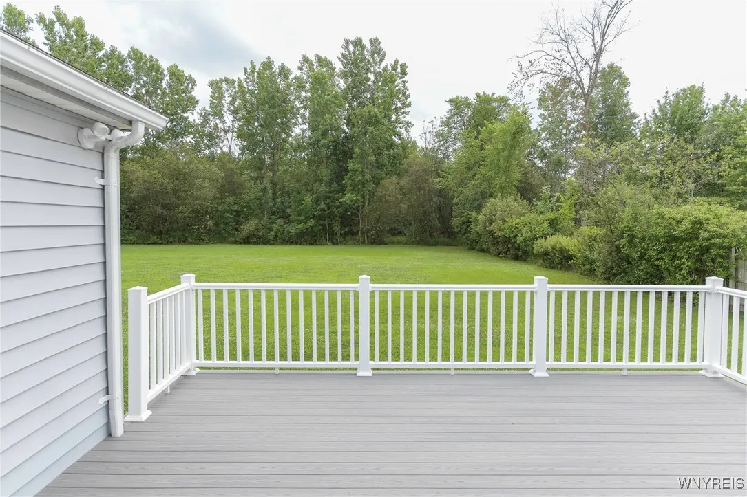 New Composite Deck & Vinyl Railings (2024)