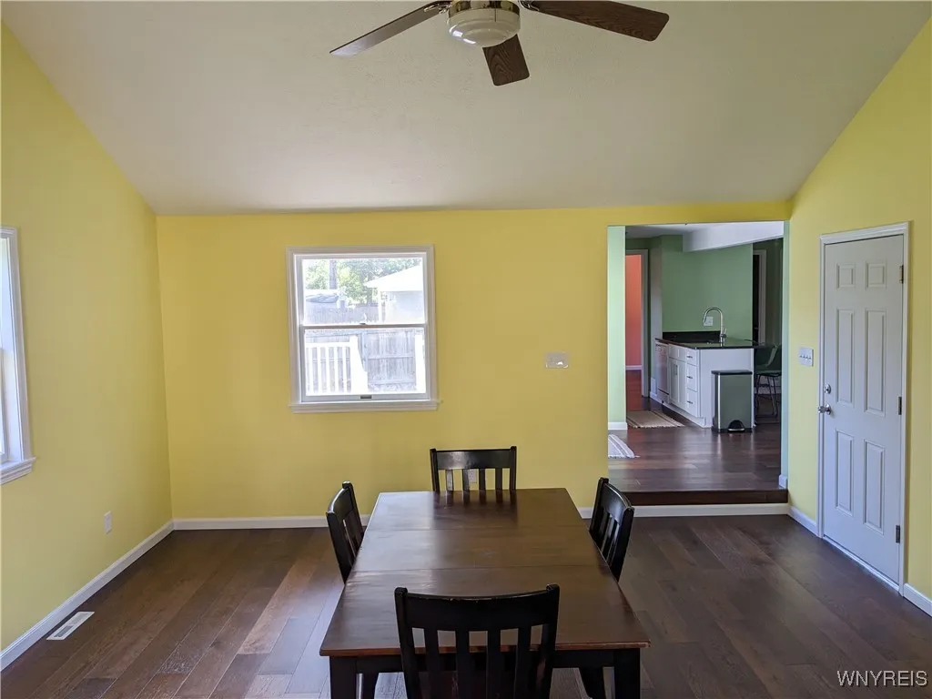 6244 Bartz Road, Lockport Town, New York 14094, Lockport Town, New York 14094, 4 Bedrooms Bedrooms, 7 Rooms Rooms,1 BathroomBathrooms,Residential,For Sale,6244 Bartz Road, Lockport Town, New York 14094,B1621431
