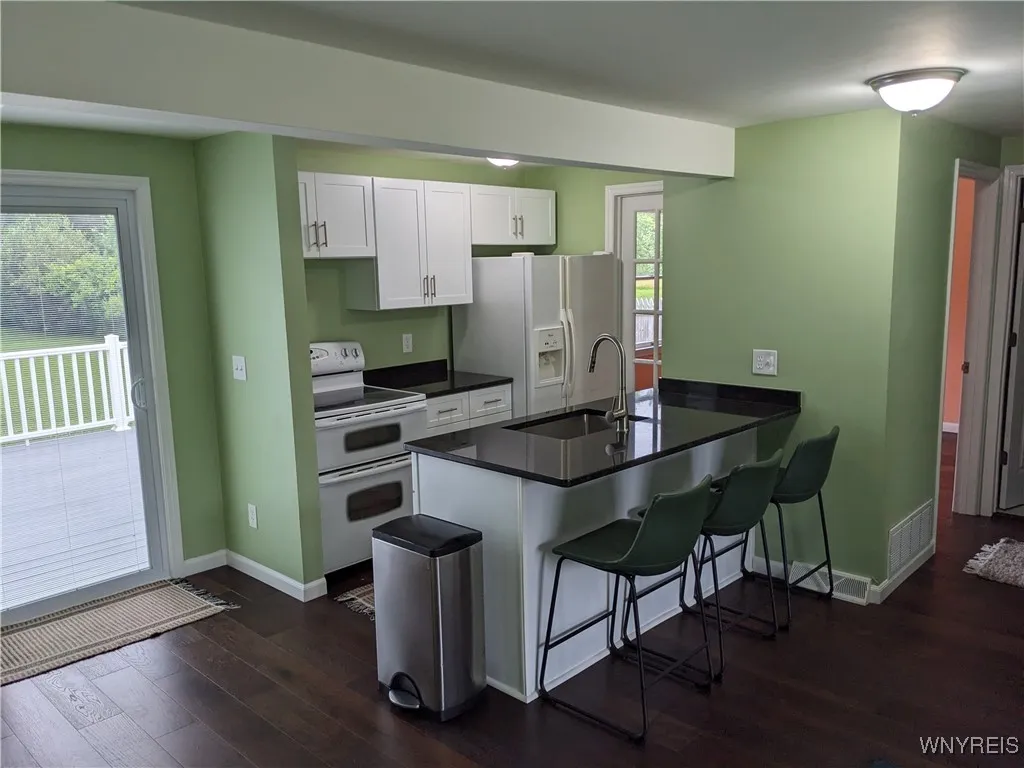 Kitchen Cabinets, Granite Counters, Sink (2025)