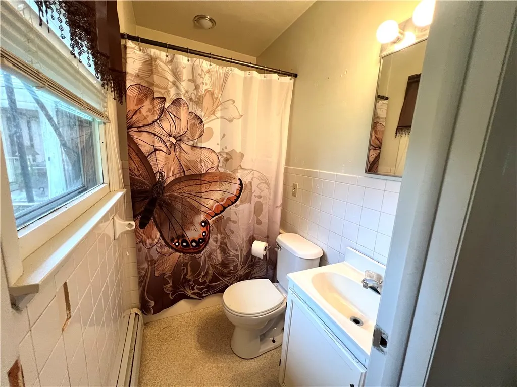 2 Maple Road, Big Flats, New York 14845, Big Flats, New York 14845, 3 Bedrooms Bedrooms, 9 Rooms Rooms,2 BathroomsBathrooms,Residential,For Sale,2 Maple Road, Big Flats, New York 14845,R1619631