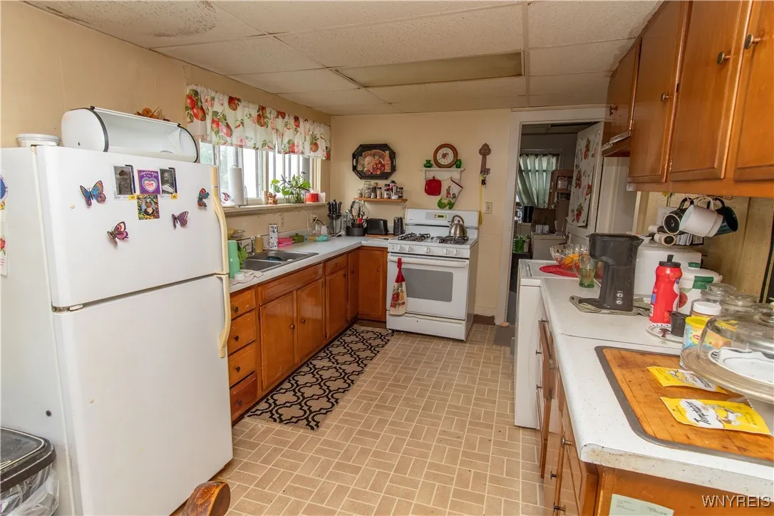 back unit kitchen