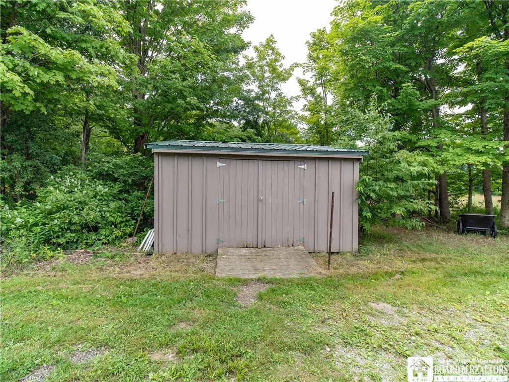 8800 Harmon Hill Road, Pomfret, New York 14063, Pomfret, New York 14063, 2 Bedrooms Bedrooms, 6 Rooms Rooms,1 BathroomBathrooms,Residential,For Sale,8800 Harmon Hill Road, Pomfret, New York 14063,R1621501