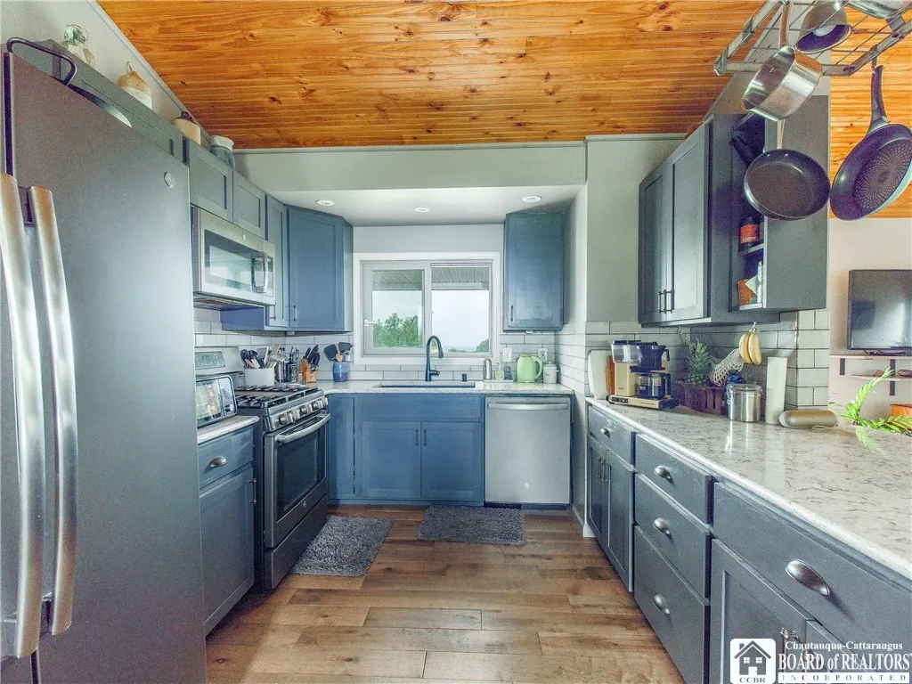 8800 Harmon Hill Road, Pomfret, New York 14063, Pomfret, New York 14063, 2 Bedrooms Bedrooms, 6 Rooms Rooms,1 BathroomBathrooms,Residential,For Sale,8800 Harmon Hill Road, Pomfret, New York 14063,R1621501