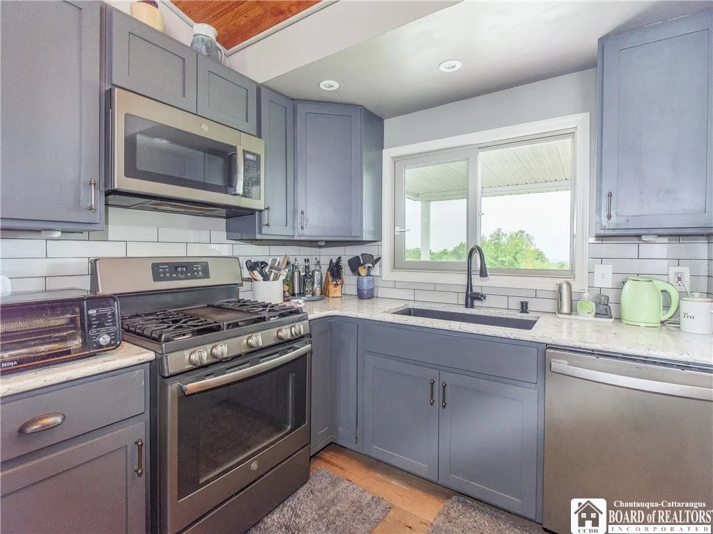 8800 Harmon Hill Road, Pomfret, New York 14063, Pomfret, New York 14063, 2 Bedrooms Bedrooms, 6 Rooms Rooms,1 BathroomBathrooms,Residential,For Sale,8800 Harmon Hill Road, Pomfret, New York 14063,R1621501