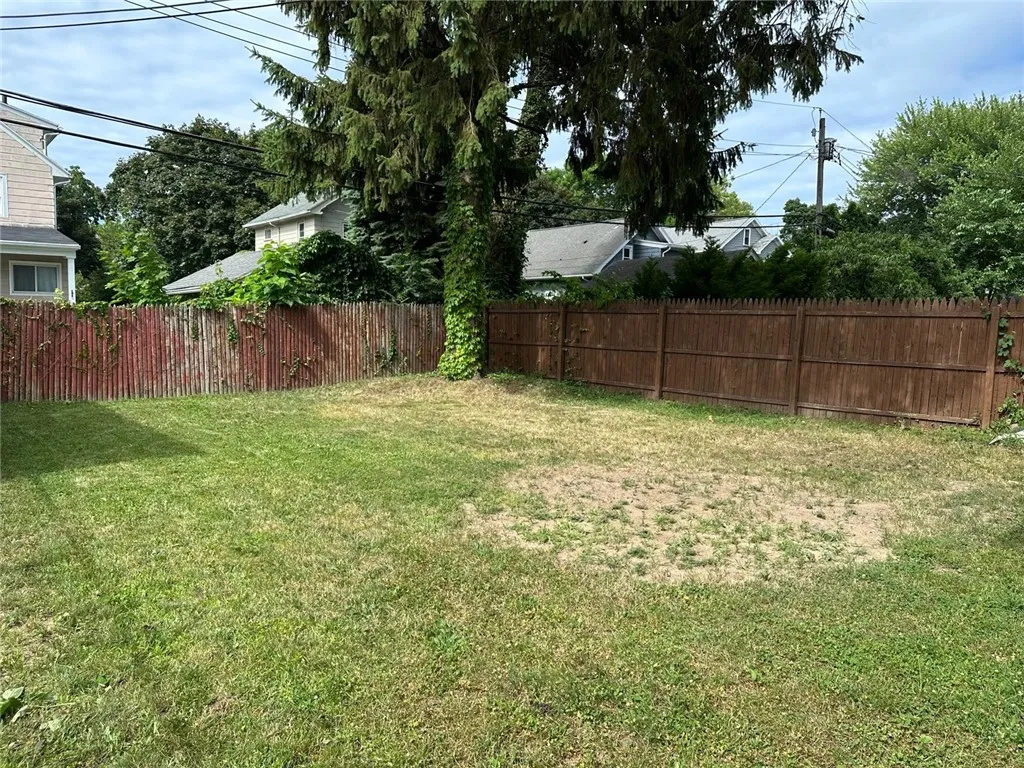 44 Parkwood Road, Rochester, New York 14615, Rochester, New York 14615, 3 Bedrooms Bedrooms, 6 Rooms Rooms,2 BathroomsBathrooms,Residential Lease,For Rent,44 Parkwood Road, Rochester, New York 14615,R1620955