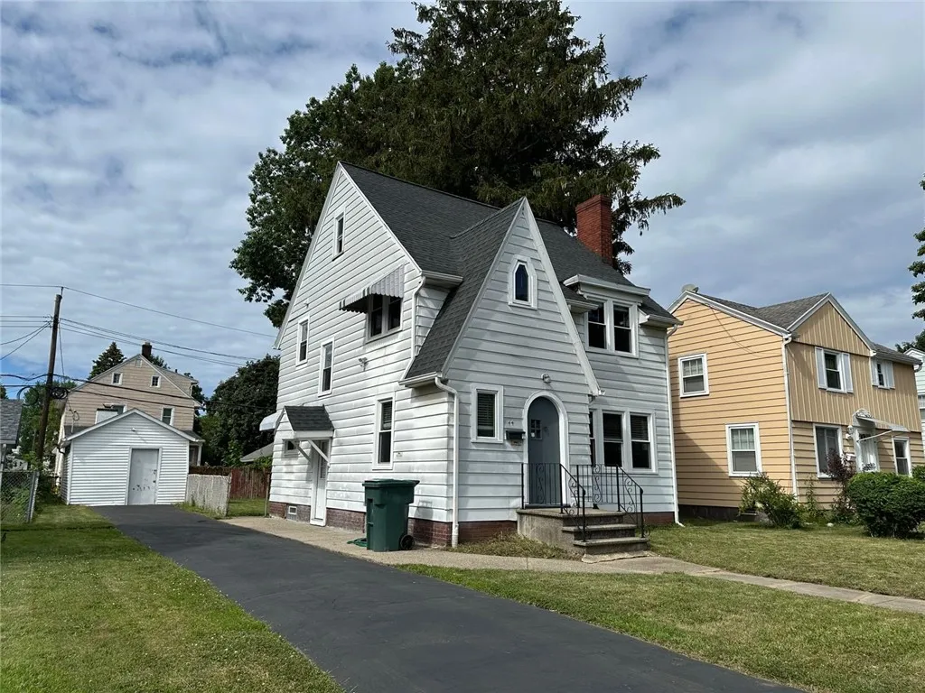 44 Parkwood Road, Rochester, New York 14615, Rochester, New York 14615, 3 Bedrooms Bedrooms, 6 Rooms Rooms,2 BathroomsBathrooms,Residential Lease,For Rent,44 Parkwood Road, Rochester, New York 14615,R1620955