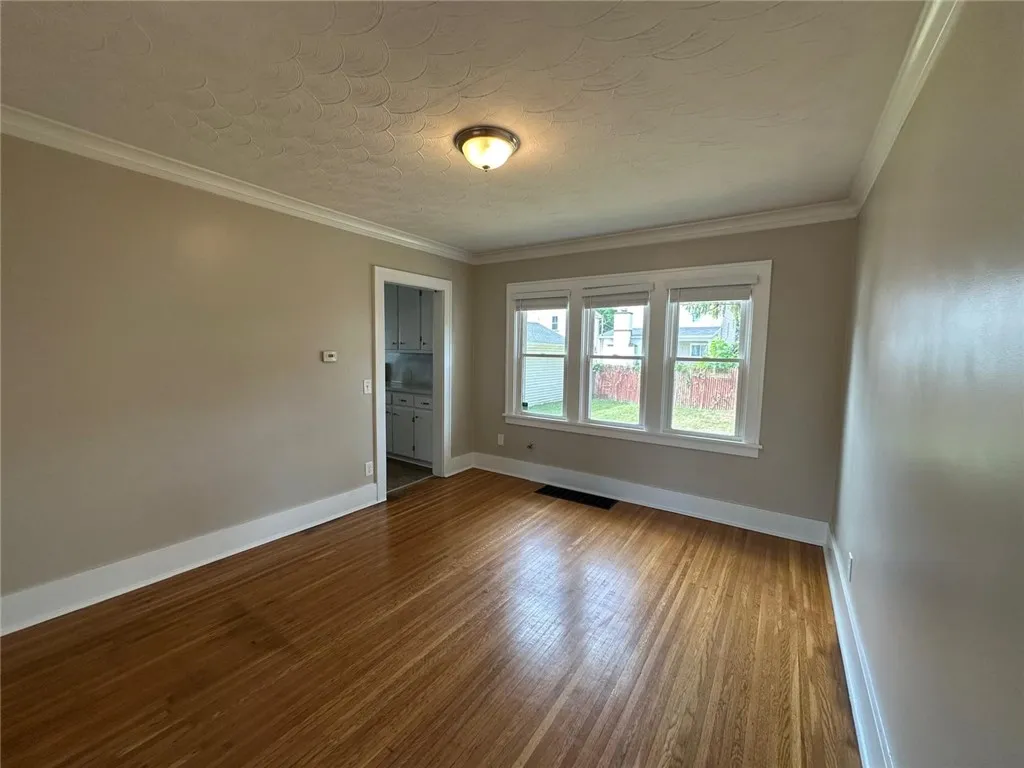 44 Parkwood Road, Rochester, New York 14615, Rochester, New York 14615, 3 Bedrooms Bedrooms, 6 Rooms Rooms,2 BathroomsBathrooms,Residential Lease,For Rent,44 Parkwood Road, Rochester, New York 14615,R1620955
