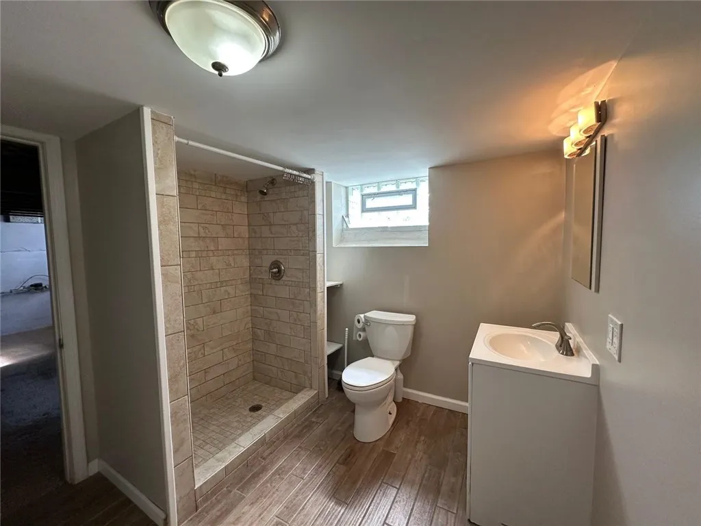 44 Parkwood Road, Rochester, New York 14615, Rochester, New York 14615, 3 Bedrooms Bedrooms, 6 Rooms Rooms,2 BathroomsBathrooms,Residential Lease,For Rent,44 Parkwood Road, Rochester, New York 14615,R1620955
