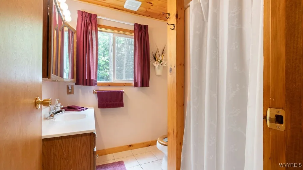 8911 Hoyett Road, Clarksville, New York 14727, Clarksville, New York 14727, 3 Bedrooms Bedrooms, 6 Rooms Rooms,1 BathroomBathrooms,Residential,For Sale,8911 Hoyett Road, Clarksville, New York 14727,B1621714