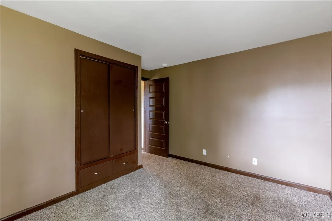 Back bedroom