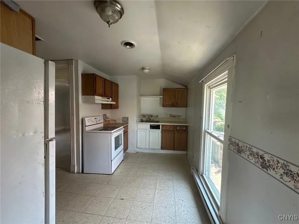 85 West Clark Street, German Flatts, New York 1335, German Flatts, New York 13357, 8 Bedrooms Bedrooms, ,4 BathroomsBathrooms,Residential,For Sale,85 West Clark Street, German Flatts, New York 1335,S1619660