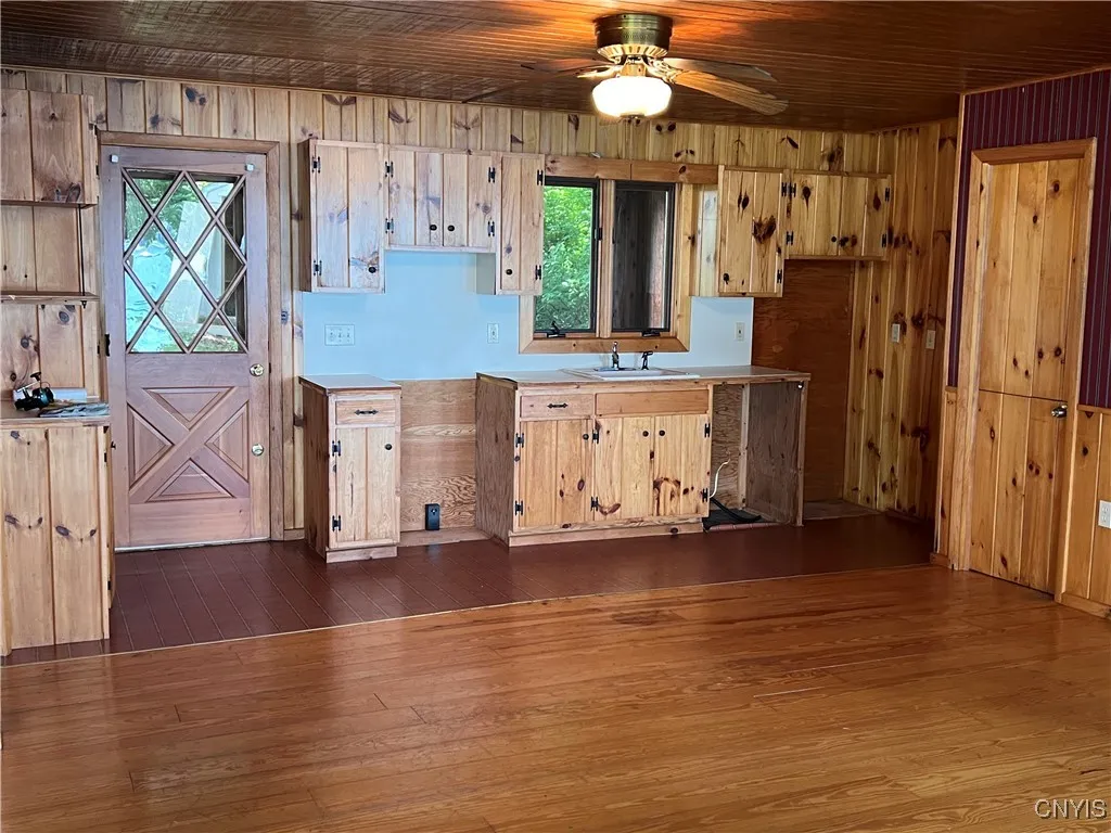8227 Catfish Point Road, Cape Vincent, New York 13, Cape Vincent, New York 13624, 3 Bedrooms Bedrooms, 4 Rooms Rooms,1 BathroomBathrooms,Residential,For Sale,8227 Catfish Point Road, Cape Vincent, New York 13,S1620737