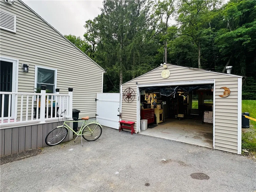 5879 Bonnie Lynn, Fleming, New York 13021, Fleming, New York 13021, 2 Bedrooms Bedrooms, 4 Rooms Rooms,2 BathroomsBathrooms,Residential,For Sale,5879 Bonnie Lynn, Fleming, New York 13021,R1620194