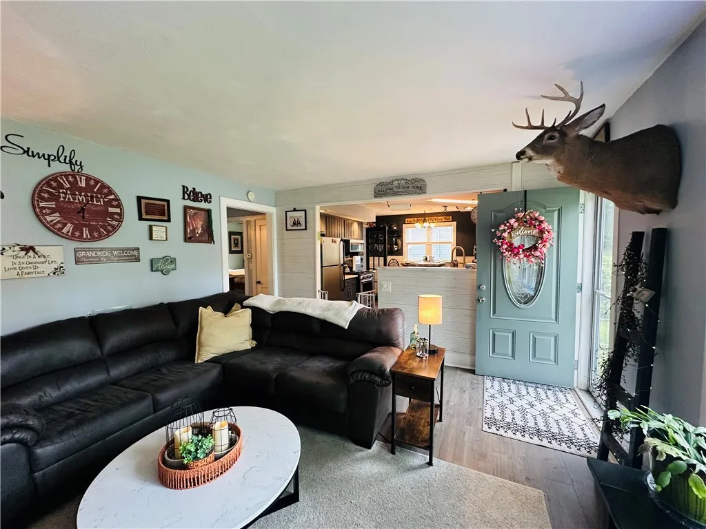 5879 Bonnie Lynn, Fleming, New York 13021, Fleming, New York 13021, 2 Bedrooms Bedrooms, 4 Rooms Rooms,2 BathroomsBathrooms,Residential,For Sale,5879 Bonnie Lynn, Fleming, New York 13021,R1620194