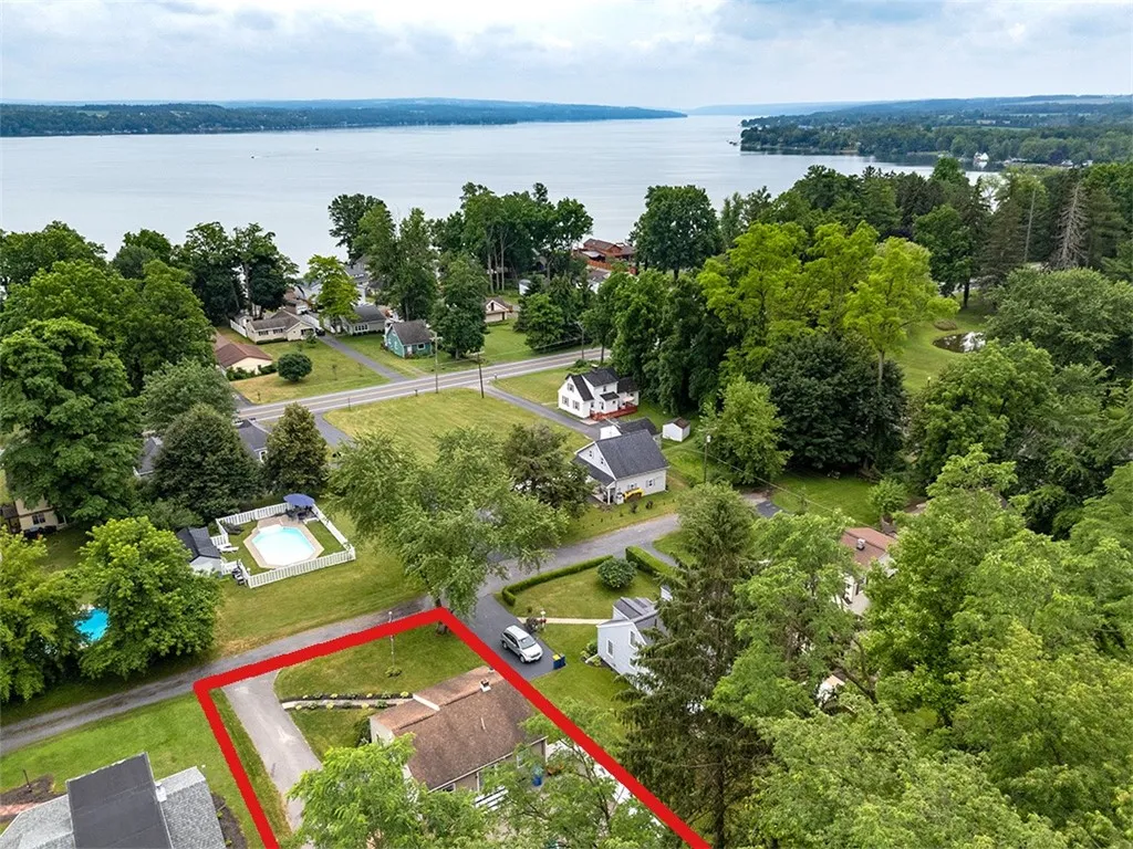 The view looking southeast towards Owasco Lake!