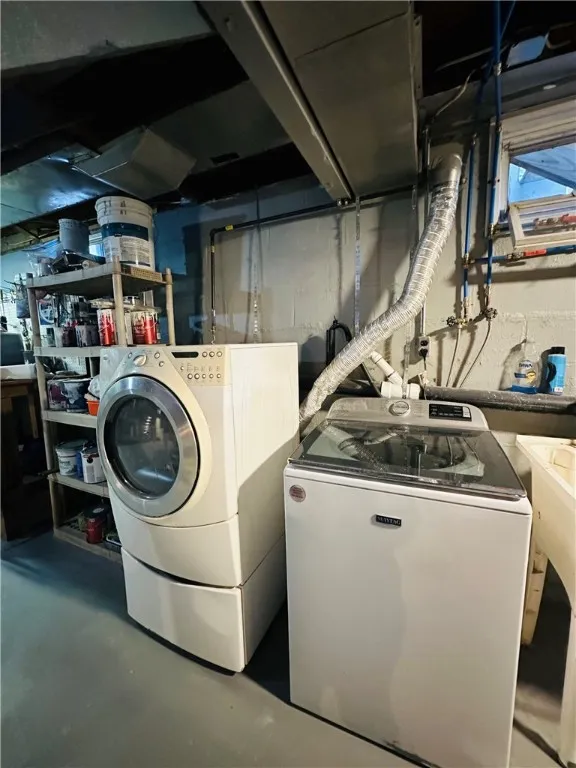 5879 Bonnie Lynn, Fleming, New York 13021, Fleming, New York 13021, 2 Bedrooms Bedrooms, 4 Rooms Rooms,2 BathroomsBathrooms,Residential,For Sale,5879 Bonnie Lynn, Fleming, New York 13021,R1620194