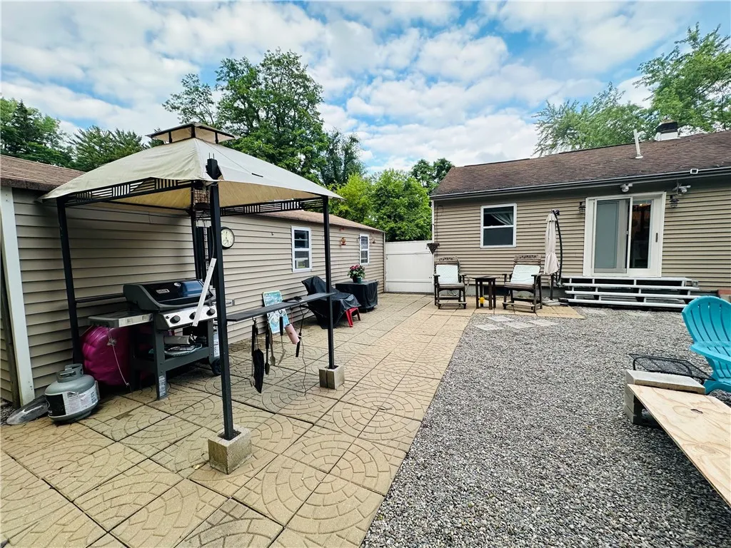 5879 Bonnie Lynn, Fleming, New York 13021, Fleming, New York 13021, 2 Bedrooms Bedrooms, 4 Rooms Rooms,2 BathroomsBathrooms,Residential,For Sale,5879 Bonnie Lynn, Fleming, New York 13021,R1620194