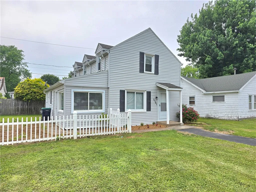 2381 Culver Road, Irondequoit, New York 14609, Irondequoit, New York 14609, 3 Bedrooms Bedrooms, 6 Rooms Rooms,2 BathroomsBathrooms,Residential,For Sale,2381 Culver Road, Irondequoit, New York 14609,R1621656