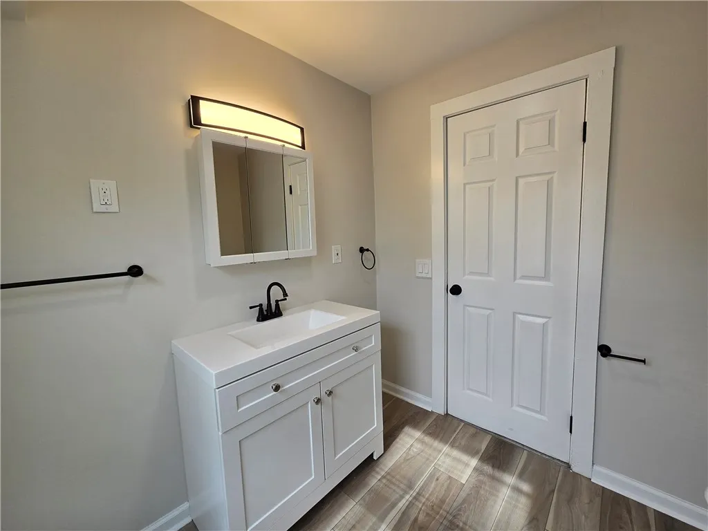 2381 Culver Road, Irondequoit, New York 14609, Irondequoit, New York 14609, 3 Bedrooms Bedrooms, 6 Rooms Rooms,2 BathroomsBathrooms,Residential,For Sale,2381 Culver Road, Irondequoit, New York 14609,R1621656