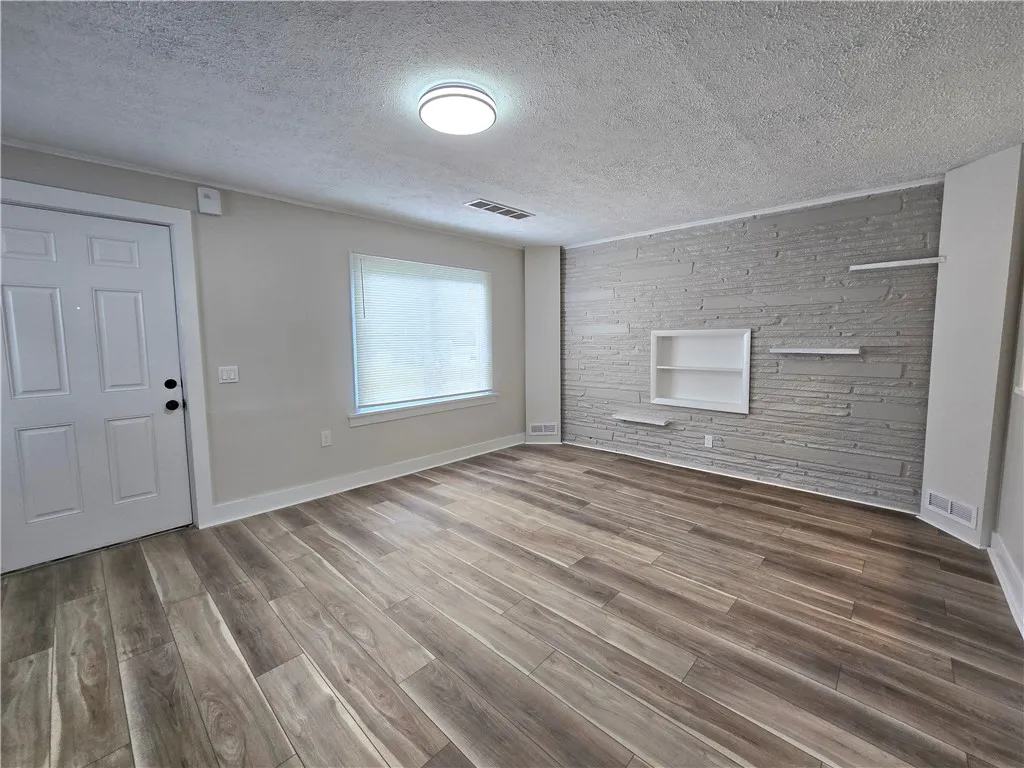 2381 Culver Road, Irondequoit, New York 14609, Irondequoit, New York 14609, 3 Bedrooms Bedrooms, 6 Rooms Rooms,2 BathroomsBathrooms,Residential,For Sale,2381 Culver Road, Irondequoit, New York 14609,R1621656