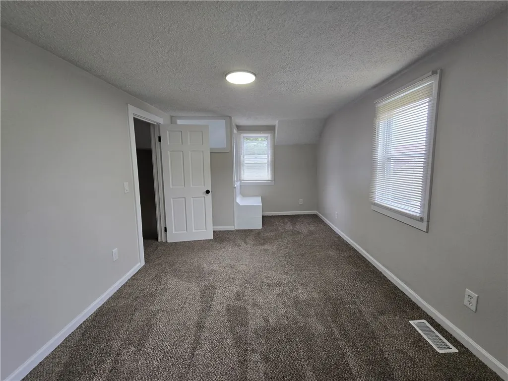 2381 Culver Road, Irondequoit, New York 14609, Irondequoit, New York 14609, 3 Bedrooms Bedrooms, 6 Rooms Rooms,2 BathroomsBathrooms,Residential,For Sale,2381 Culver Road, Irondequoit, New York 14609,R1621656