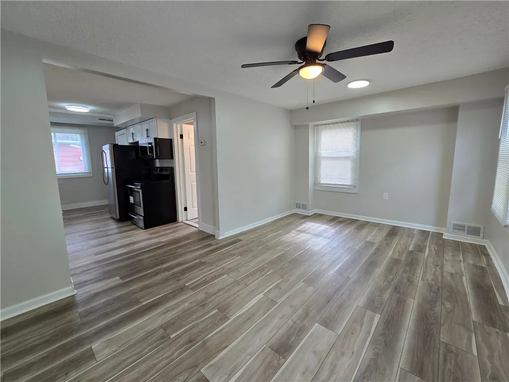 2381 Culver Road, Irondequoit, New York 14609, Irondequoit, New York 14609, 3 Bedrooms Bedrooms, 6 Rooms Rooms,2 BathroomsBathrooms,Residential,For Sale,2381 Culver Road, Irondequoit, New York 14609,R1621656
