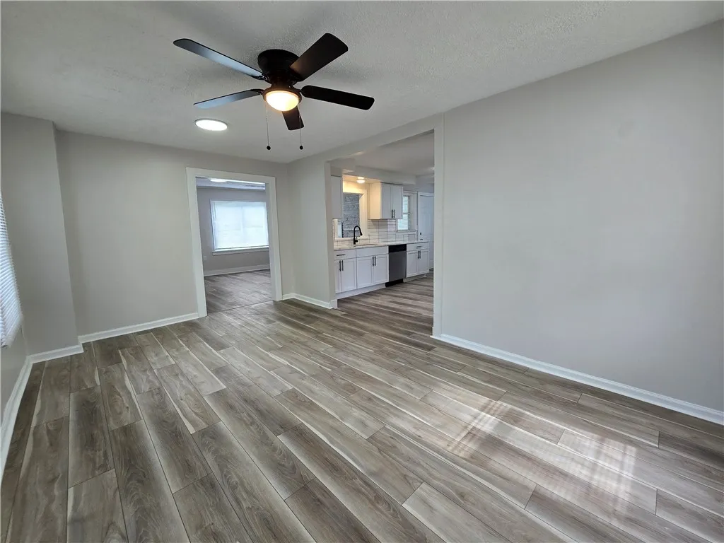 2381 Culver Road, Irondequoit, New York 14609, Irondequoit, New York 14609, 3 Bedrooms Bedrooms, 6 Rooms Rooms,2 BathroomsBathrooms,Residential,For Sale,2381 Culver Road, Irondequoit, New York 14609,R1621656