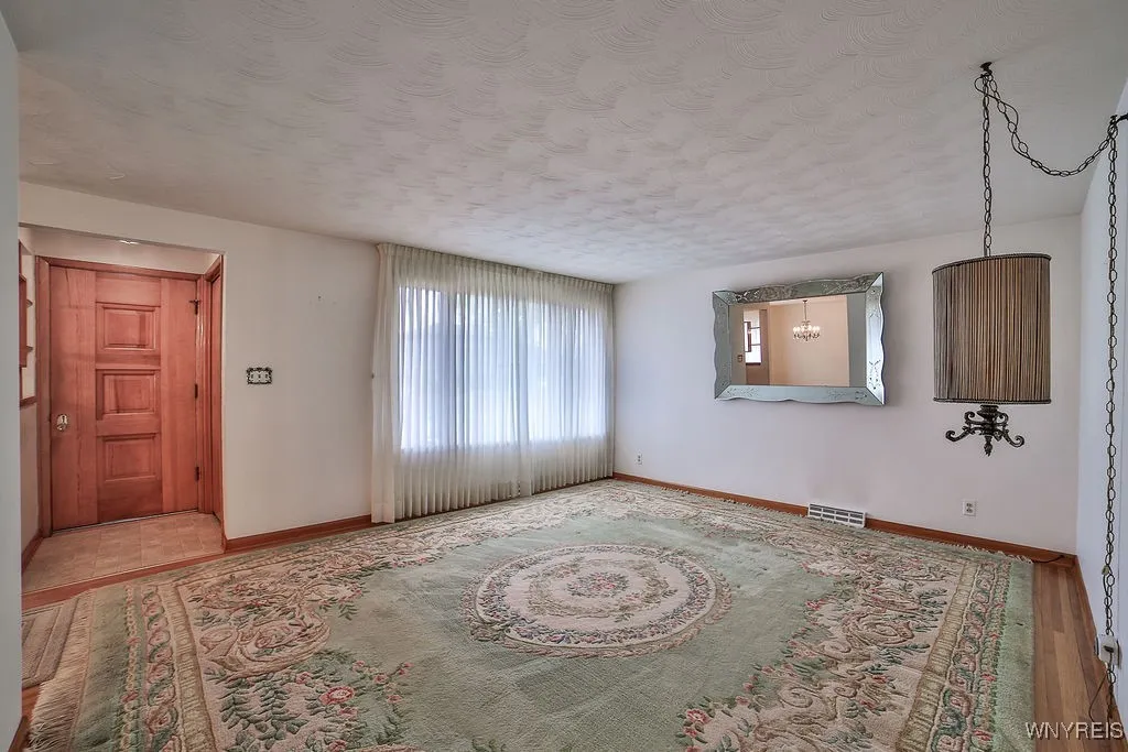 232 Joseph Drive, Tonawanda, New York 14150, Tonawanda, New York 14150, 5 Bedrooms Bedrooms, ,2 BathroomsBathrooms,Residential,For Sale,232 Joseph Drive, Tonawanda, New York 14150,B1621434