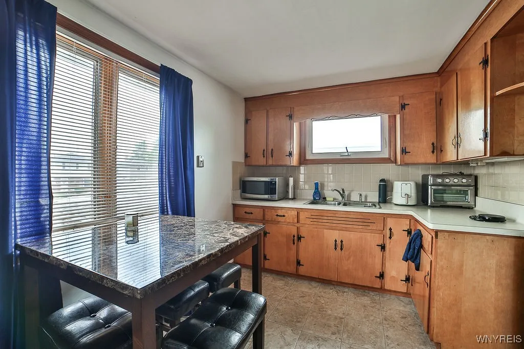 232 Joseph Drive, Tonawanda, New York 14150, Tonawanda, New York 14150, 5 Bedrooms Bedrooms, ,2 BathroomsBathrooms,Residential,For Sale,232 Joseph Drive, Tonawanda, New York 14150,B1621434