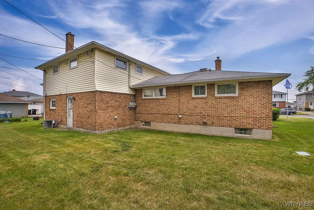232 Joseph Drive, Tonawanda, New York 14150, Tonawanda, New York 14150, 5 Bedrooms Bedrooms, ,2 BathroomsBathrooms,Residential,For Sale,232 Joseph Drive, Tonawanda, New York 14150,B1621434