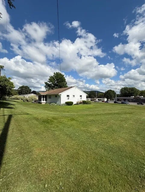 402 East Water Street, Smethport Boro, Pennsylvani, Smethport Boro, Pennsylvania 16749, 3 Bedrooms Bedrooms, 6 Rooms Rooms,2 BathroomsBathrooms,Residential,For Sale,402 East Water Street, Smethport Boro, Pennsylvani,0,R1621441