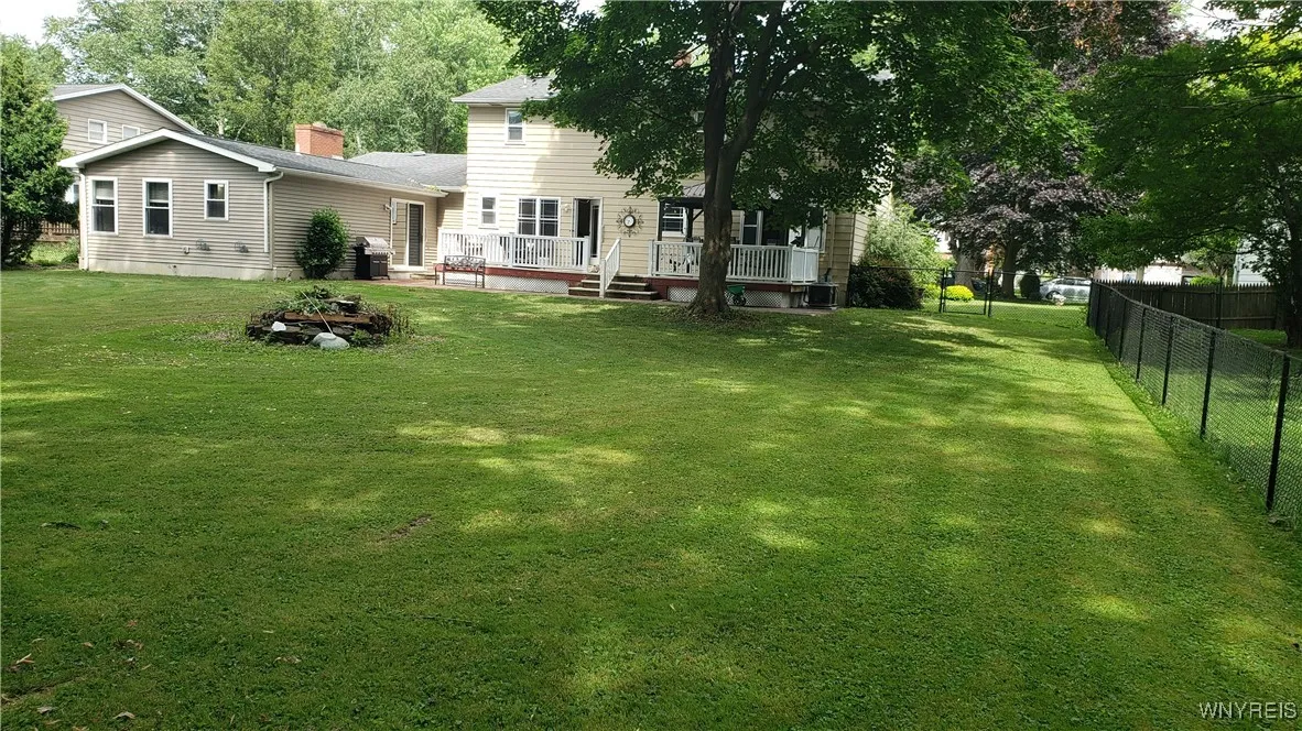 3504 Calvano Drive, Grand Island, New York 14072, Grand Island, New York 14072, 5 Bedrooms Bedrooms, 10 Rooms Rooms,3 BathroomsBathrooms,Residential,For Sale,3504 Calvano Drive, Grand Island, New York 14072,B1621279