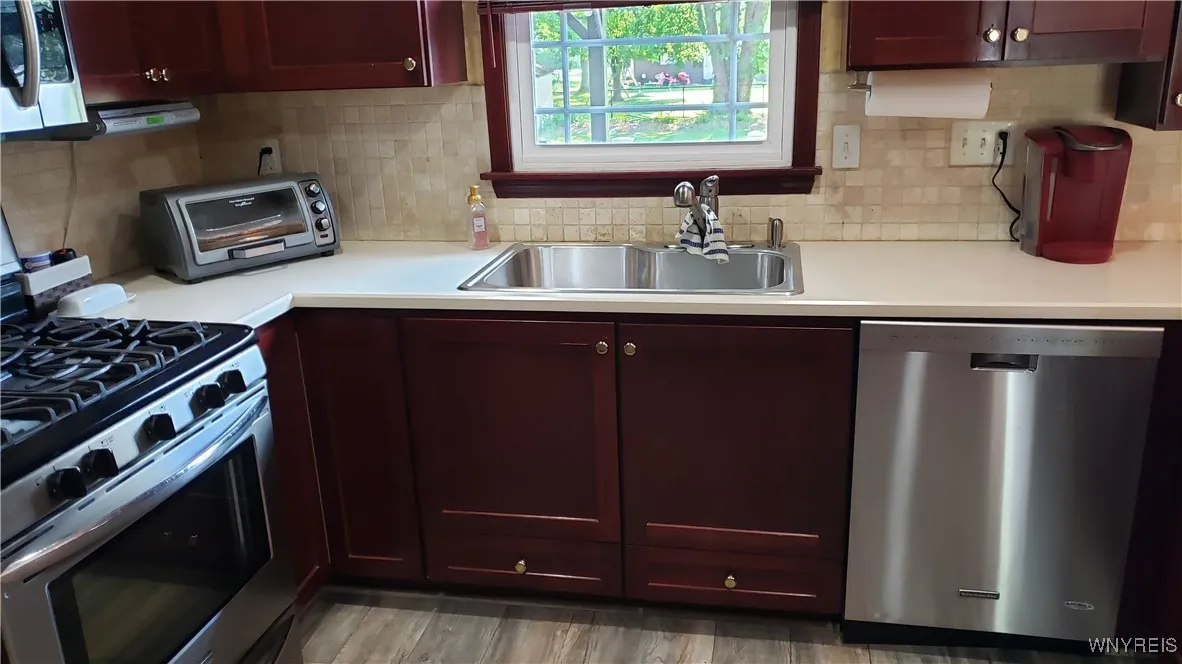 3504 Calvano Drive, Grand Island, New York 14072, Grand Island, New York 14072, 5 Bedrooms Bedrooms, 10 Rooms Rooms,3 BathroomsBathrooms,Residential,For Sale,3504 Calvano Drive, Grand Island, New York 14072,B1621279