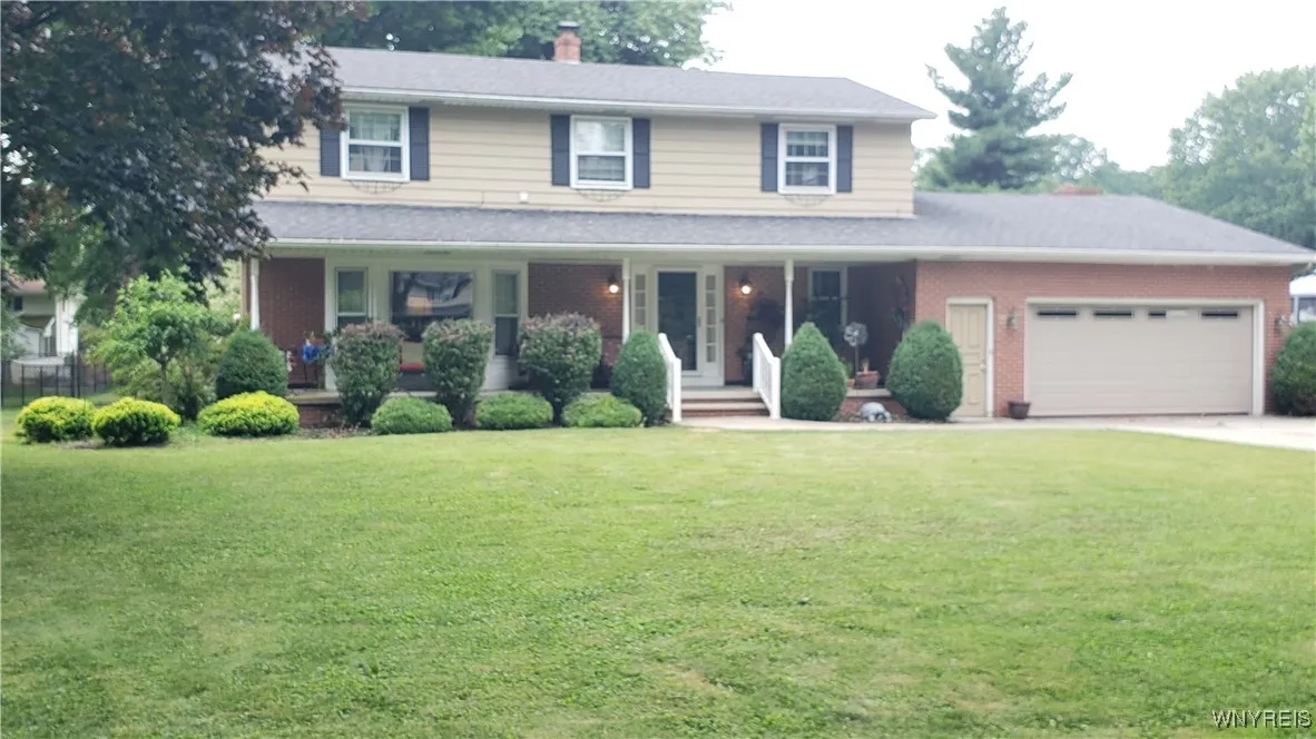3504 Calvano Drive, Grand Island, New York 14072, Grand Island, New York 14072, 5 Bedrooms Bedrooms, 10 Rooms Rooms,3 BathroomsBathrooms,Residential,For Sale,3504 Calvano Drive, Grand Island, New York 14072,B1621279