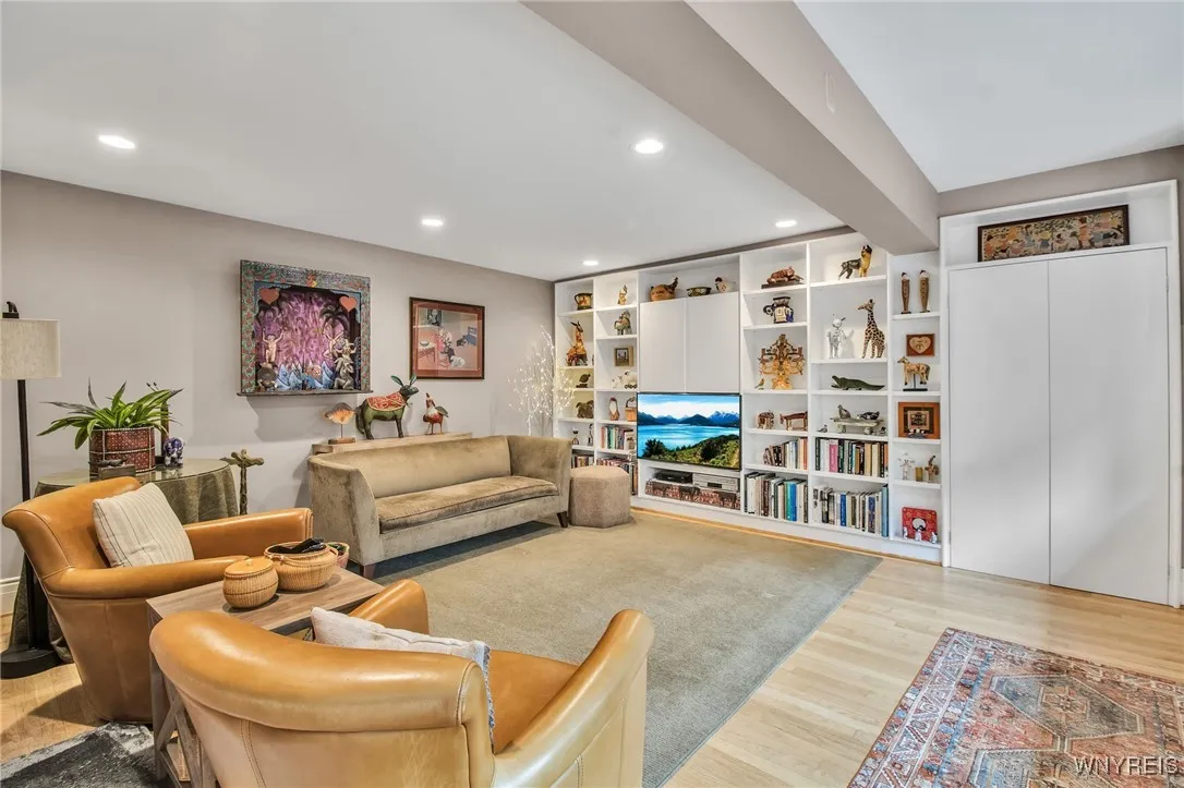 51 Park Street, Buffalo, New York 14201, Buffalo, New York 14201, 3 Bedrooms Bedrooms, 9 Rooms Rooms,2 BathroomsBathrooms,Residential,For Sale,51 Park Street, Buffalo, New York 14201,B1621209
