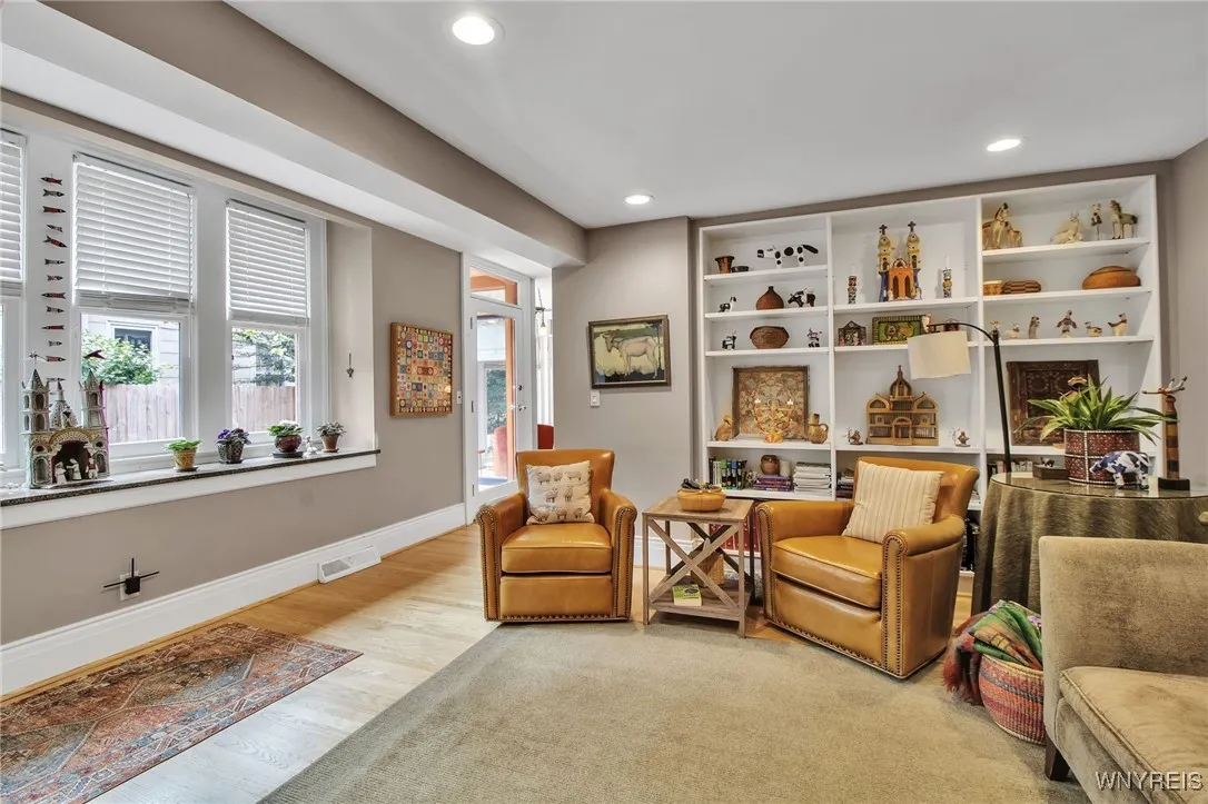 51 Park Street, Buffalo, New York 14201, Buffalo, New York 14201, 3 Bedrooms Bedrooms, 9 Rooms Rooms,2 BathroomsBathrooms,Residential,For Sale,51 Park Street, Buffalo, New York 14201,B1621209