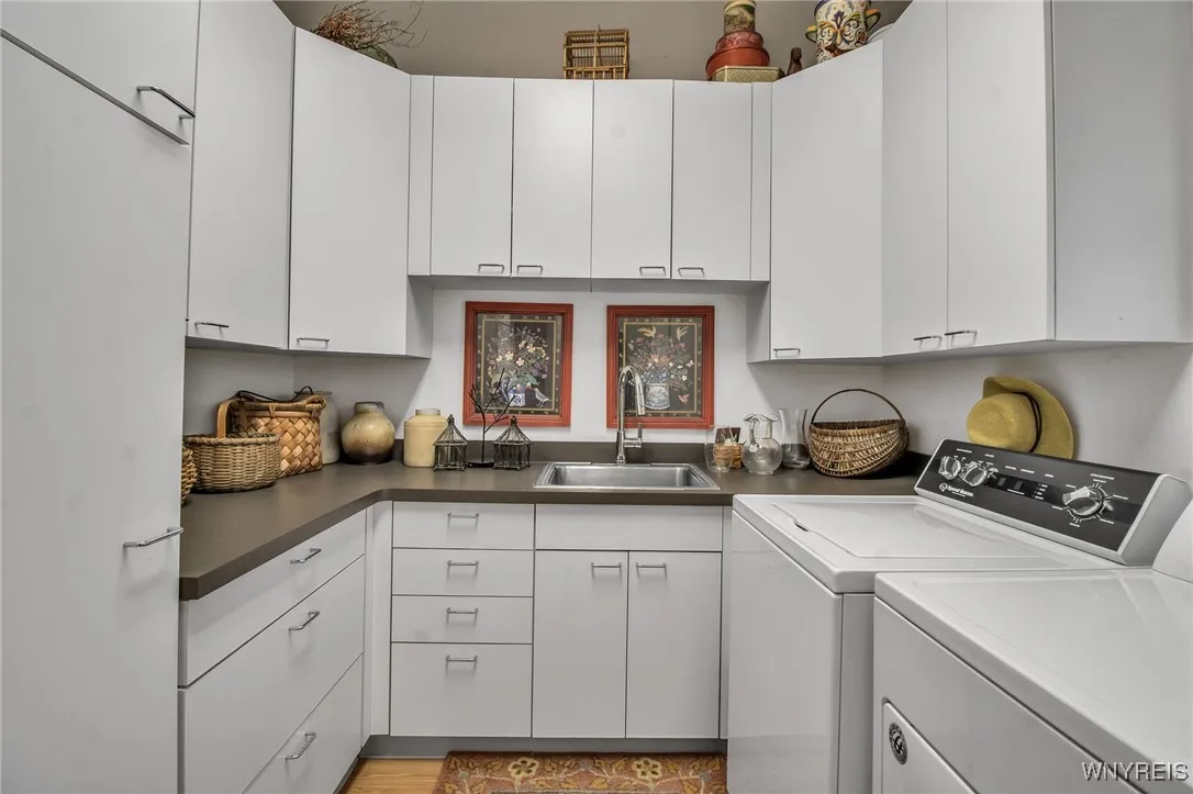 51 Park Street, Buffalo, New York 14201, Buffalo, New York 14201, 3 Bedrooms Bedrooms, 9 Rooms Rooms,2 BathroomsBathrooms,Residential,For Sale,51 Park Street, Buffalo, New York 14201,B1621209