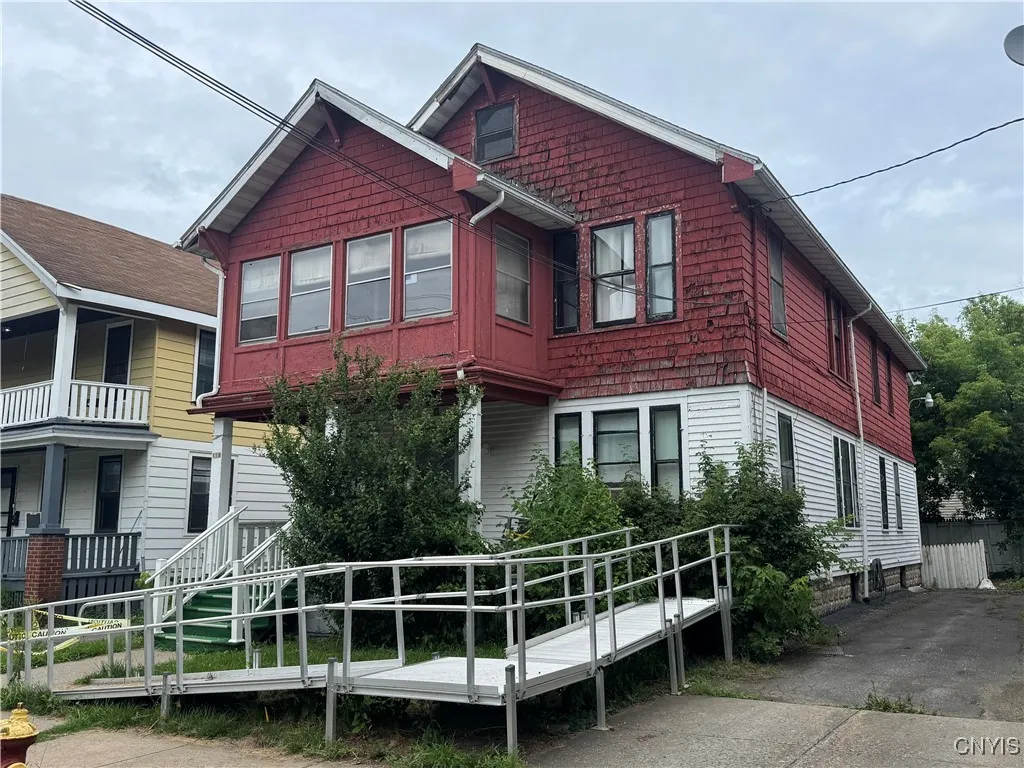 118 Barton Avenue 116, Utica, New York 13502, Utica, New York 13502, 6 Bedrooms Bedrooms, ,2 BathroomsBathrooms,Residential,Closed,118 Barton Avenue 116, Utica, New York 13502,0,S1621757