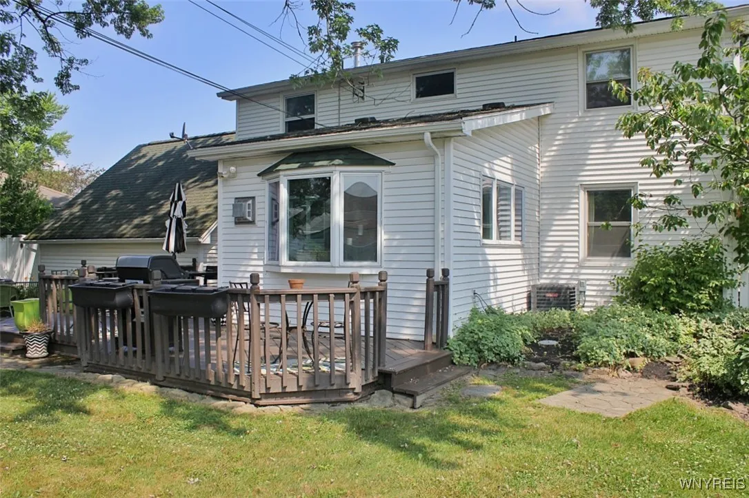 37 Woodmar Terrace, West Seneca, New York 14224, West Seneca, New York 14224, 4 Bedrooms Bedrooms, 8 Rooms Rooms,1 BathroomBathrooms,Residential,Closed,37 Woodmar Terrace, West Seneca, New York 14224,0,B1620021