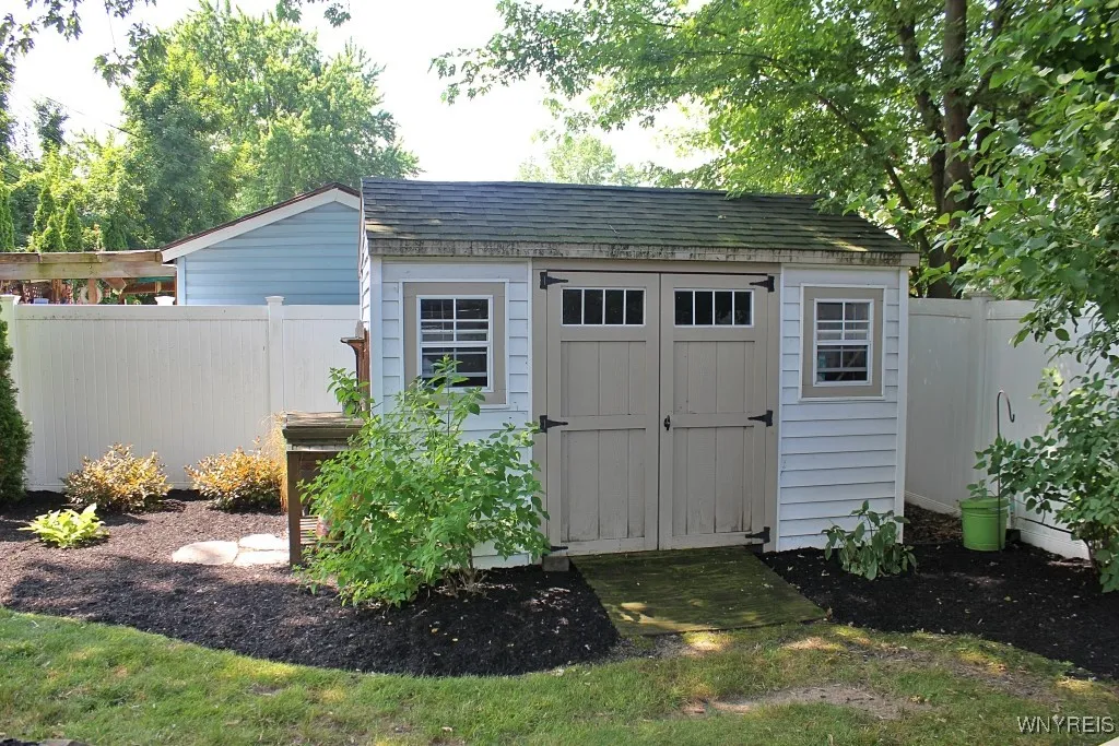 37 Woodmar Terrace, West Seneca, New York 14224, West Seneca, New York 14224, 4 Bedrooms Bedrooms, 8 Rooms Rooms,1 BathroomBathrooms,Residential,Closed,37 Woodmar Terrace, West Seneca, New York 14224,0,B1620021