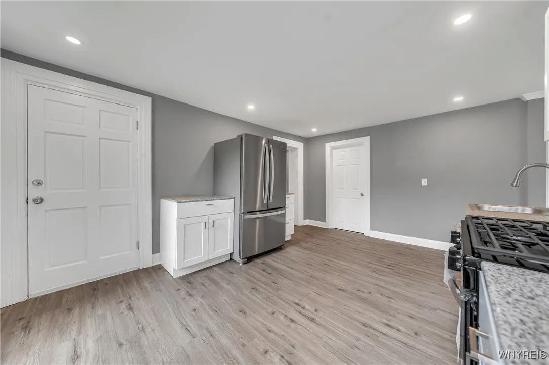 5592 Broadway Street, Lancaster, New York 14086, Lancaster, New York 14086, 5 Bedrooms Bedrooms, 8 Rooms Rooms,2 BathroomsBathrooms,Residential,For Sale,5592 Broadway Street, Lancaster, New York 14086,B1618988