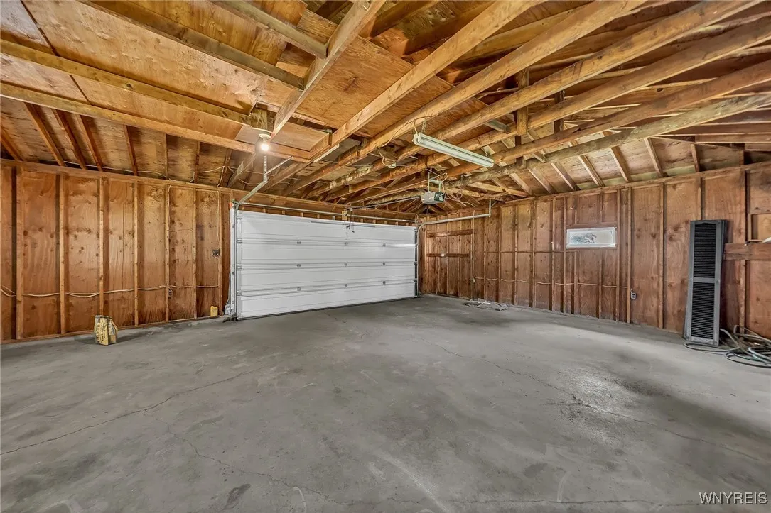 5592 Broadway Street, Lancaster, New York 14086, Lancaster, New York 14086, 5 Bedrooms Bedrooms, 8 Rooms Rooms,2 BathroomsBathrooms,Residential,For Sale,5592 Broadway Street, Lancaster, New York 14086,B1618988