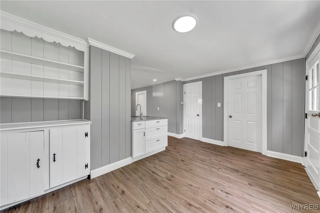 5592 Broadway Street, Lancaster, New York 14086, Lancaster, New York 14086, 5 Bedrooms Bedrooms, 8 Rooms Rooms,2 BathroomsBathrooms,Residential,For Sale,5592 Broadway Street, Lancaster, New York 14086,B1618988