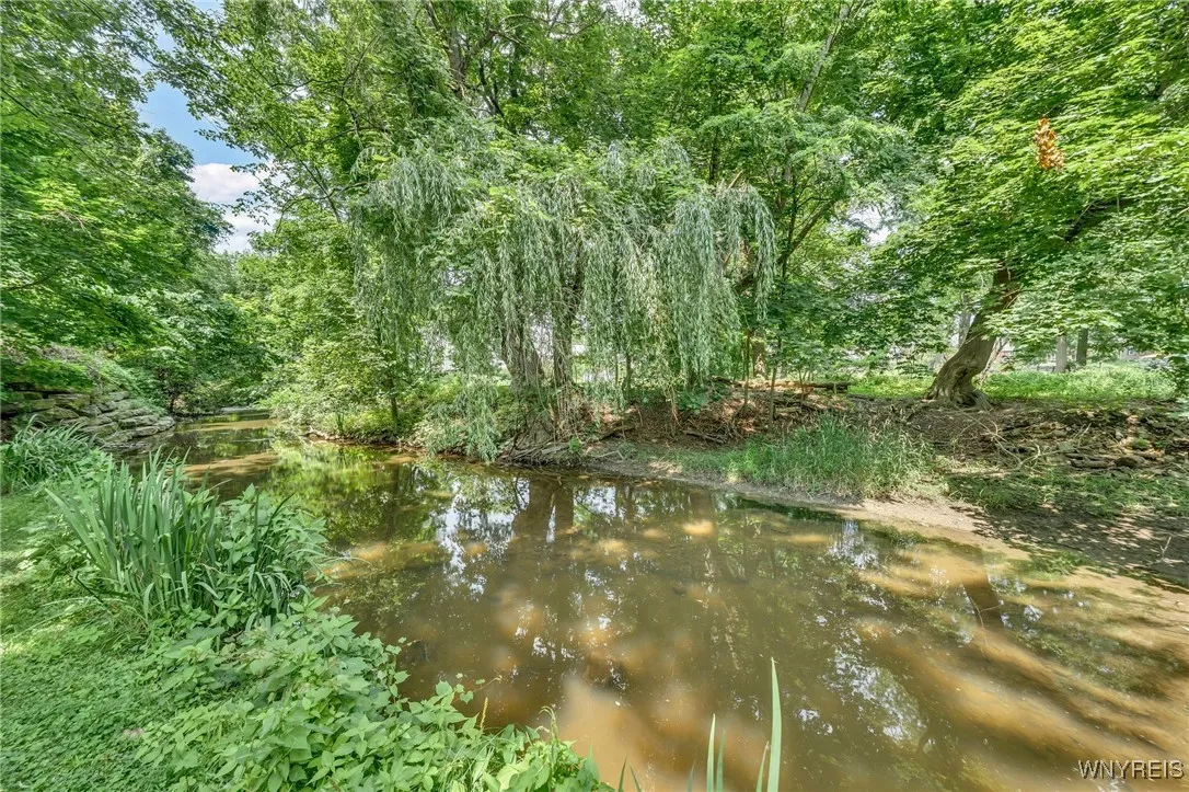 5592 Broadway Street, Lancaster, New York 14086, Lancaster, New York 14086, 5 Bedrooms Bedrooms, 8 Rooms Rooms,2 BathroomsBathrooms,Residential,For Sale,5592 Broadway Street, Lancaster, New York 14086,B1618988